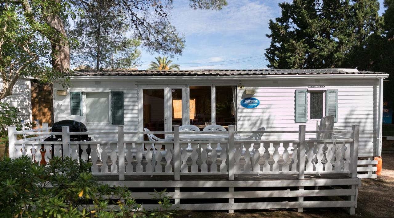 Castell Montgri - Mobile Homes By Lifestyle Holidays Лестартит Екстериор снимка