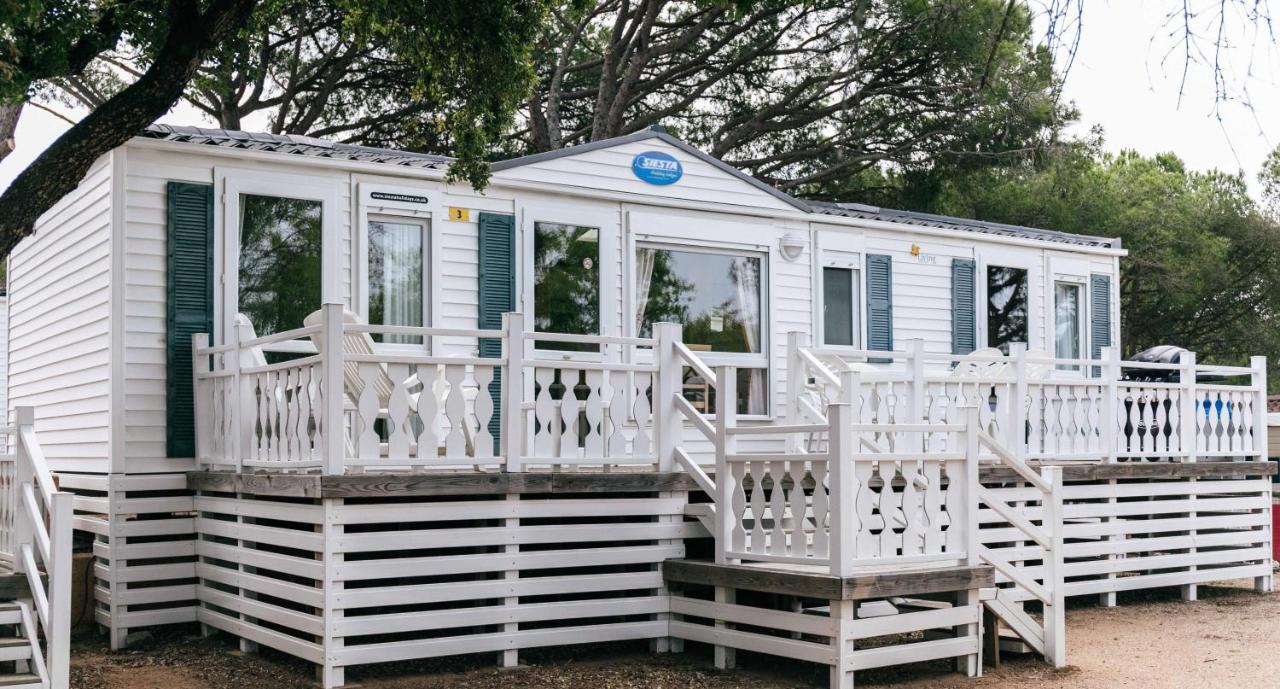 Castell Montgri - Mobile Homes By Lifestyle Holidays Лестартит Екстериор снимка